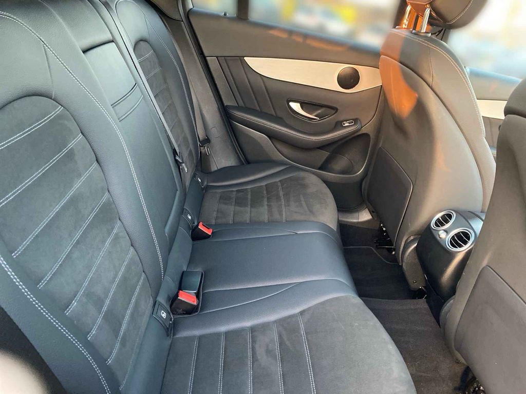 Mercedes-Benz GLC 300 2021