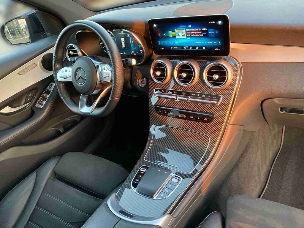 Mercedes-Benz GLC 300 2021
