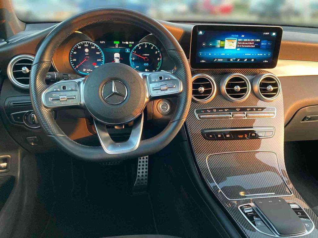 Mercedes-Benz GLC 300 2021