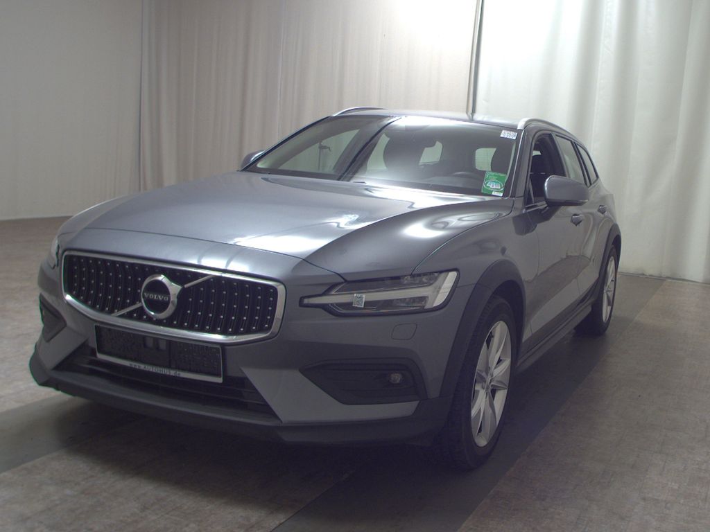 Volvo V60 Cross Country 2021