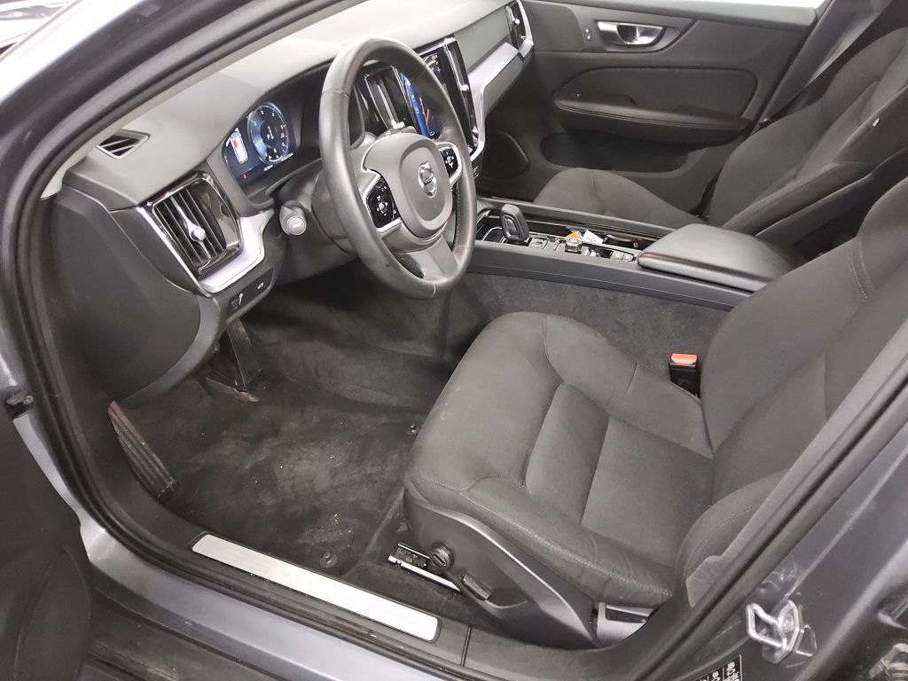 Volvo V60 Cross Country 2021