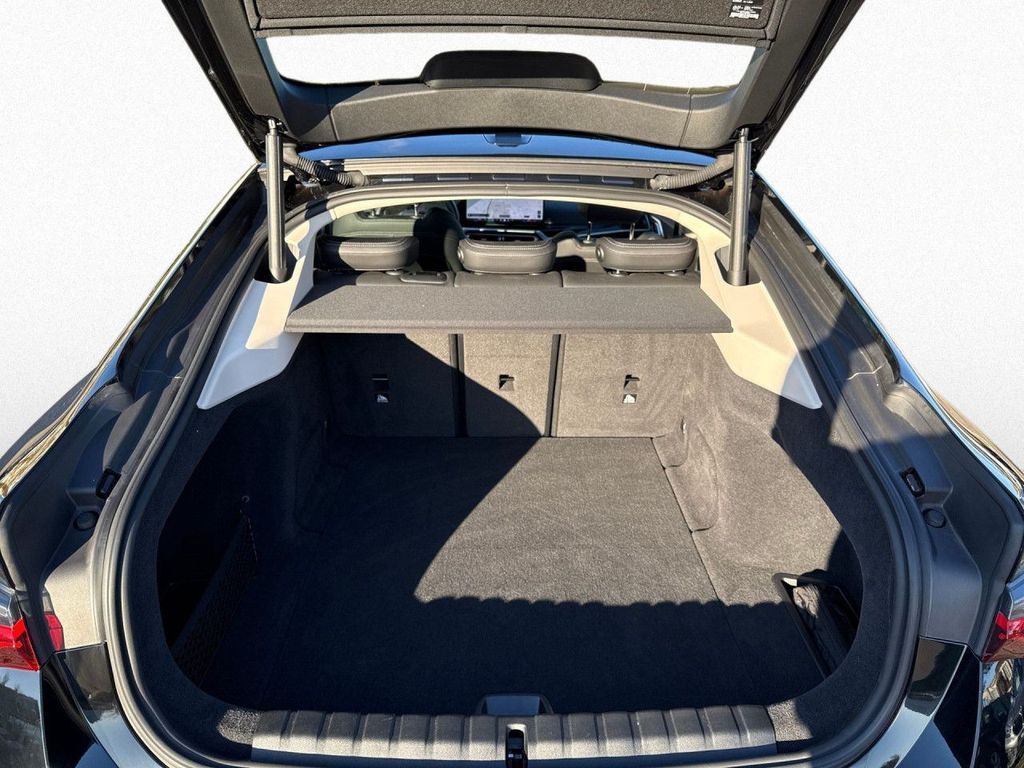 BMW i4 2023