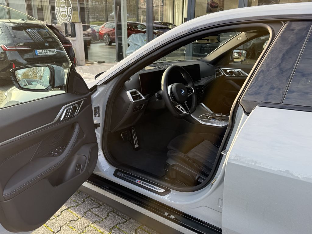 BMW i4 2025