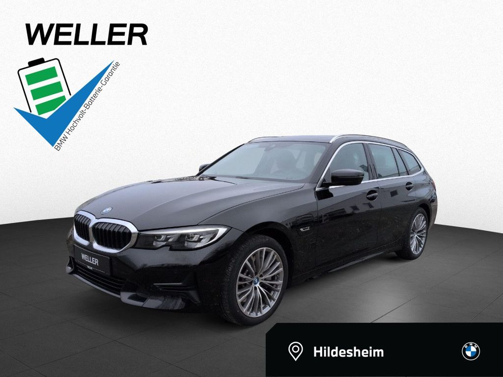 BMW 330 2022