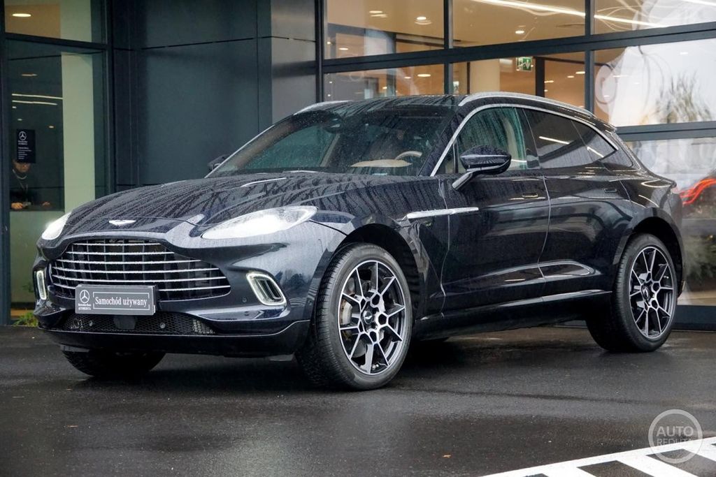 Aston Martin DBX 2023