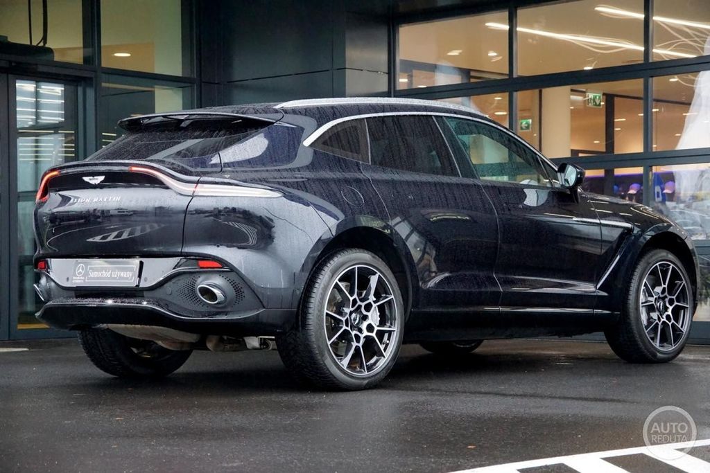 Aston Martin DBX 2023