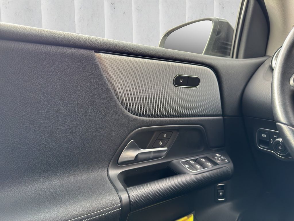 Mercedes-Benz B 250 2022