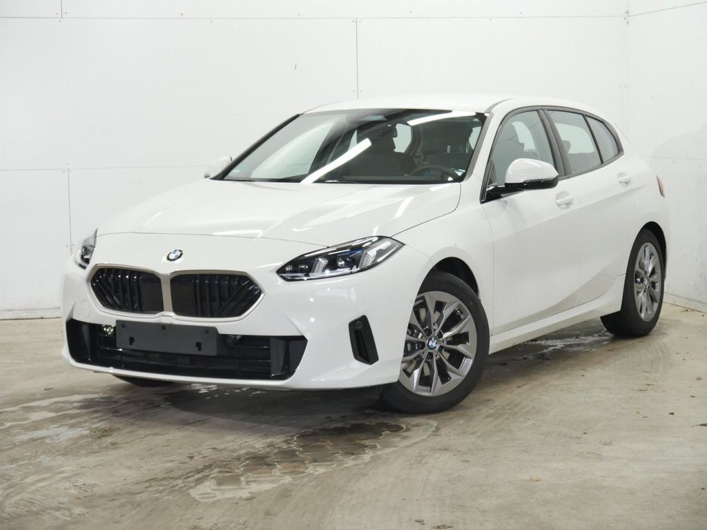 BMW 120 2025