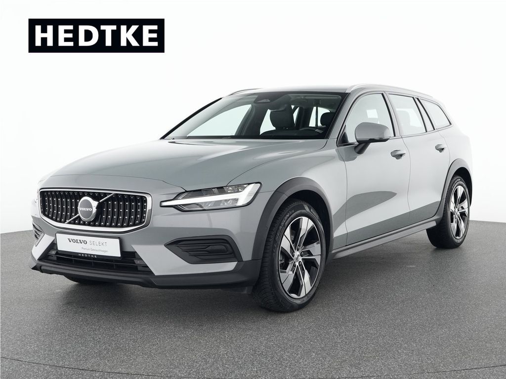 Volvo V60 Cross Country 2023