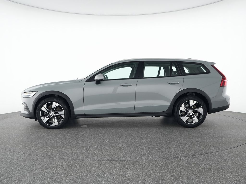 Volvo V60 Cross Country 2023