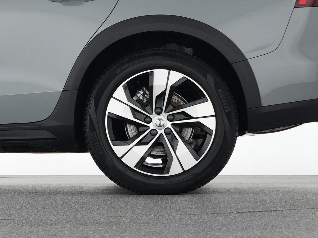 Volvo V60 Cross Country 2023