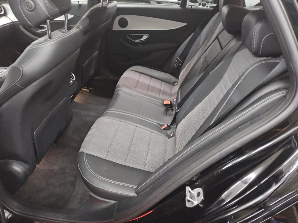 Mercedes-Benz E 220 2021