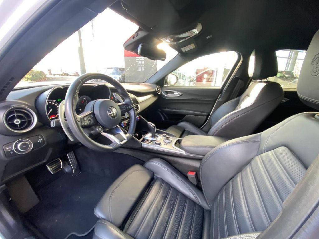 Alfa Romeo Giulia 2023