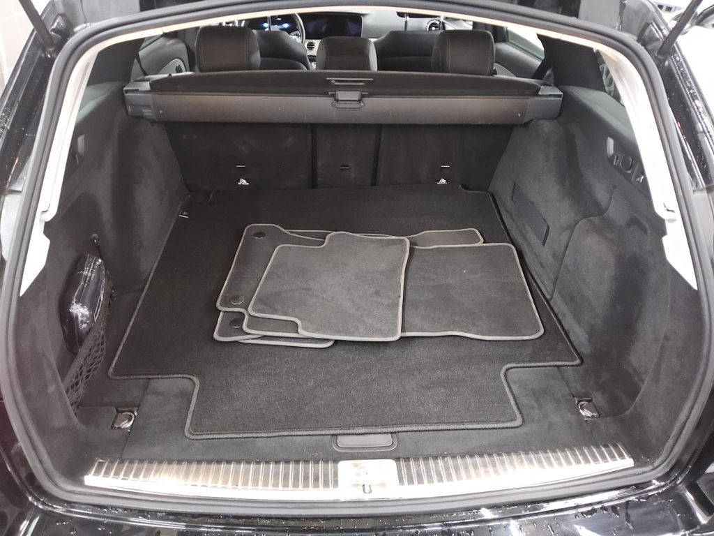 Mercedes-Benz E 220 2021