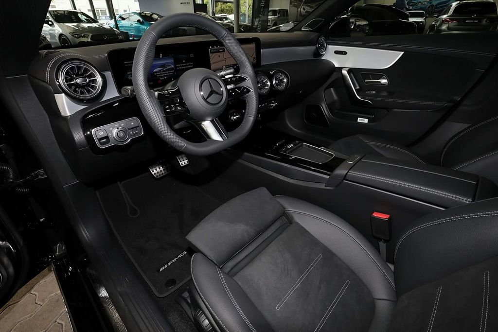 Mercedes-Benz CLA 200 2025