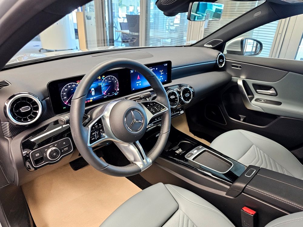 Mercedes-Benz A 200 2023