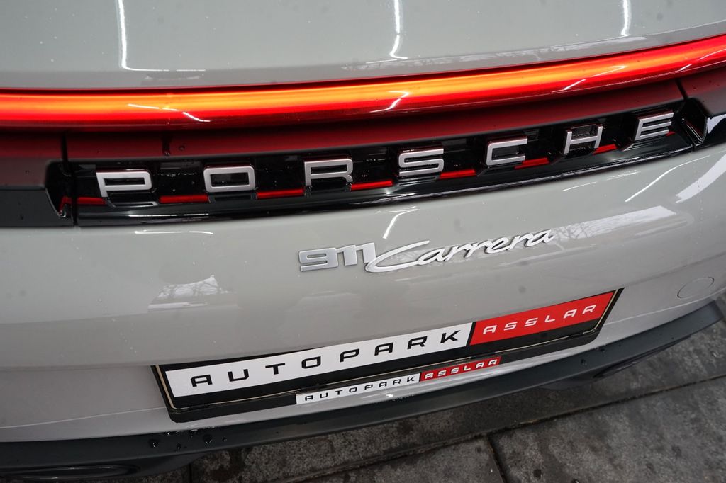 Porsche 992 2025