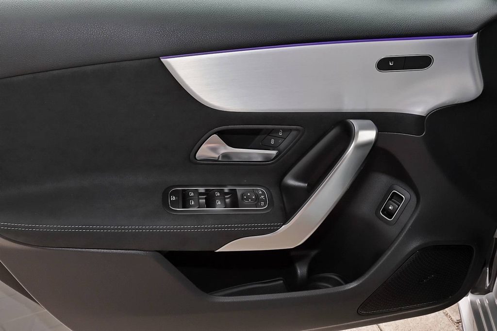 Mercedes-Benz A 250 2025