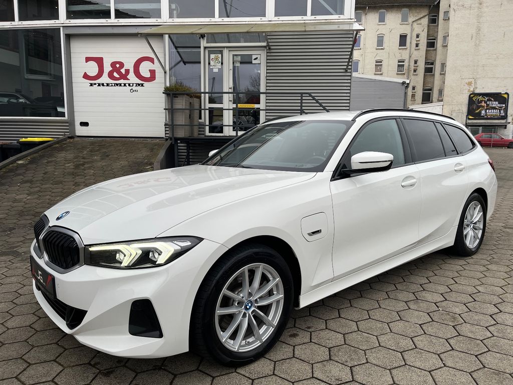 BMW 330 2022