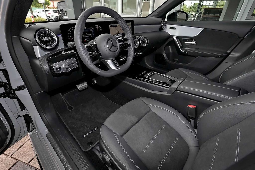 Mercedes-Benz A 250 2025