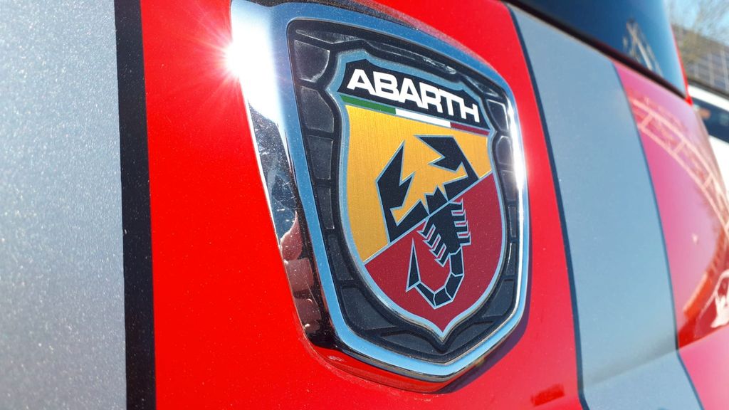 Abarth 695 2010