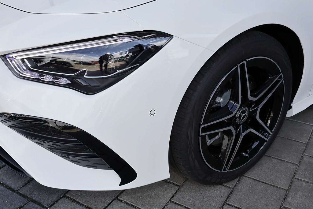 Mercedes-Benz CLA 200 2025