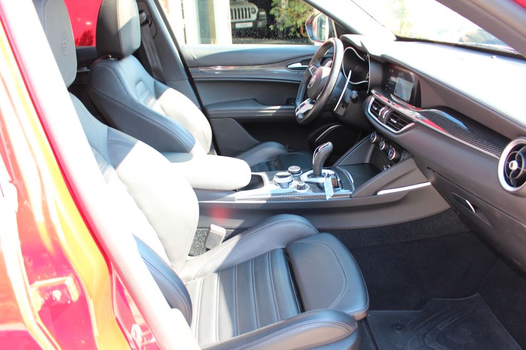 Alfa Romeo Stelvio 2022