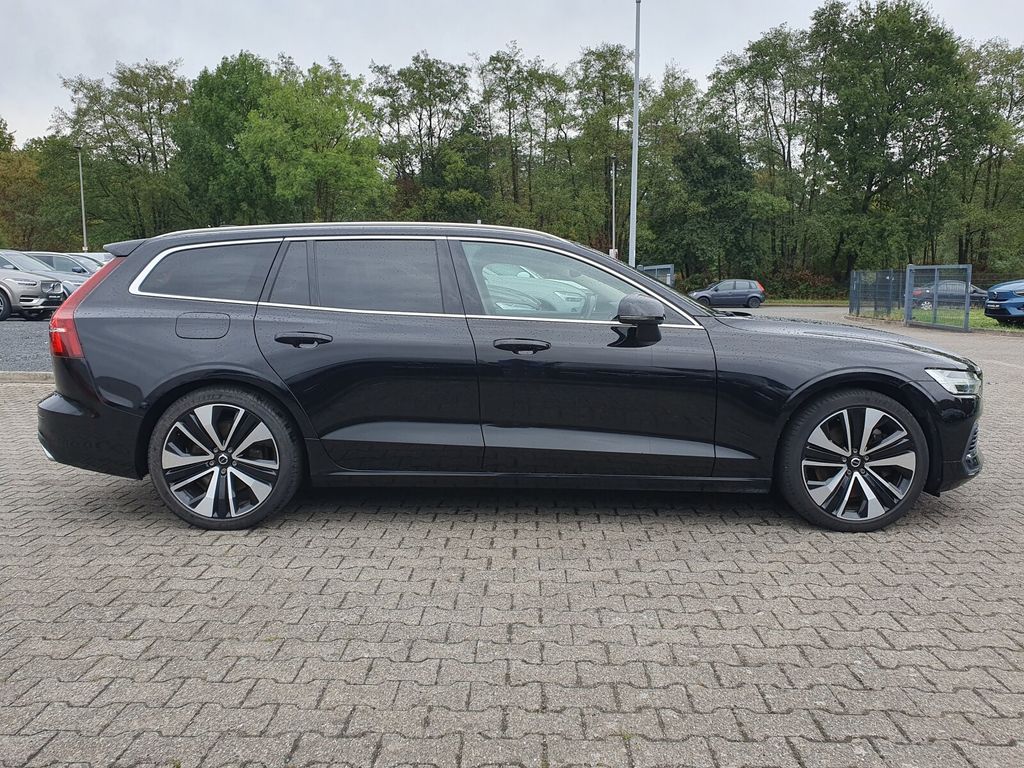 Volvo V60 2022