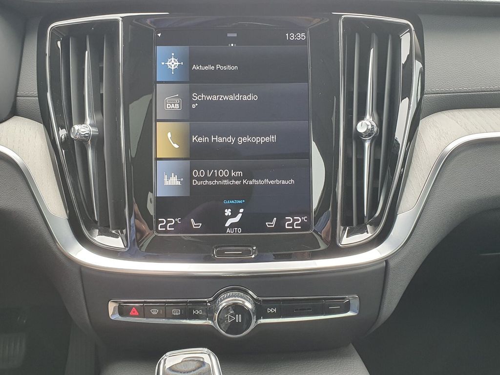 Volvo V60 2022