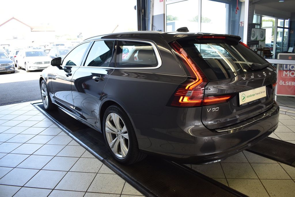 Volvo V90 2021