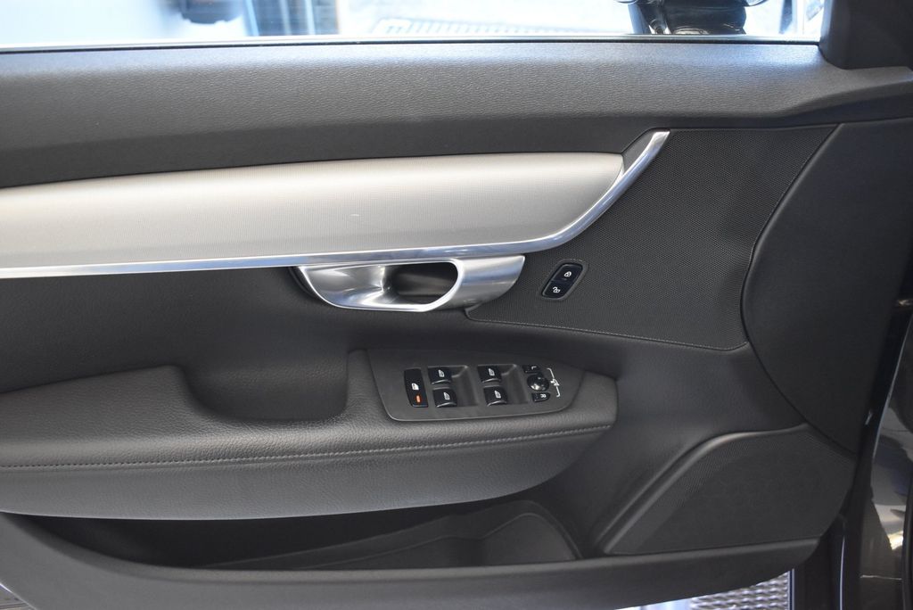 Volvo V90 2021