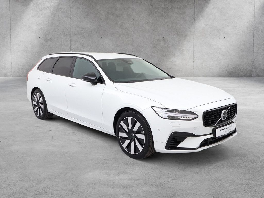 Volvo V90 2025
