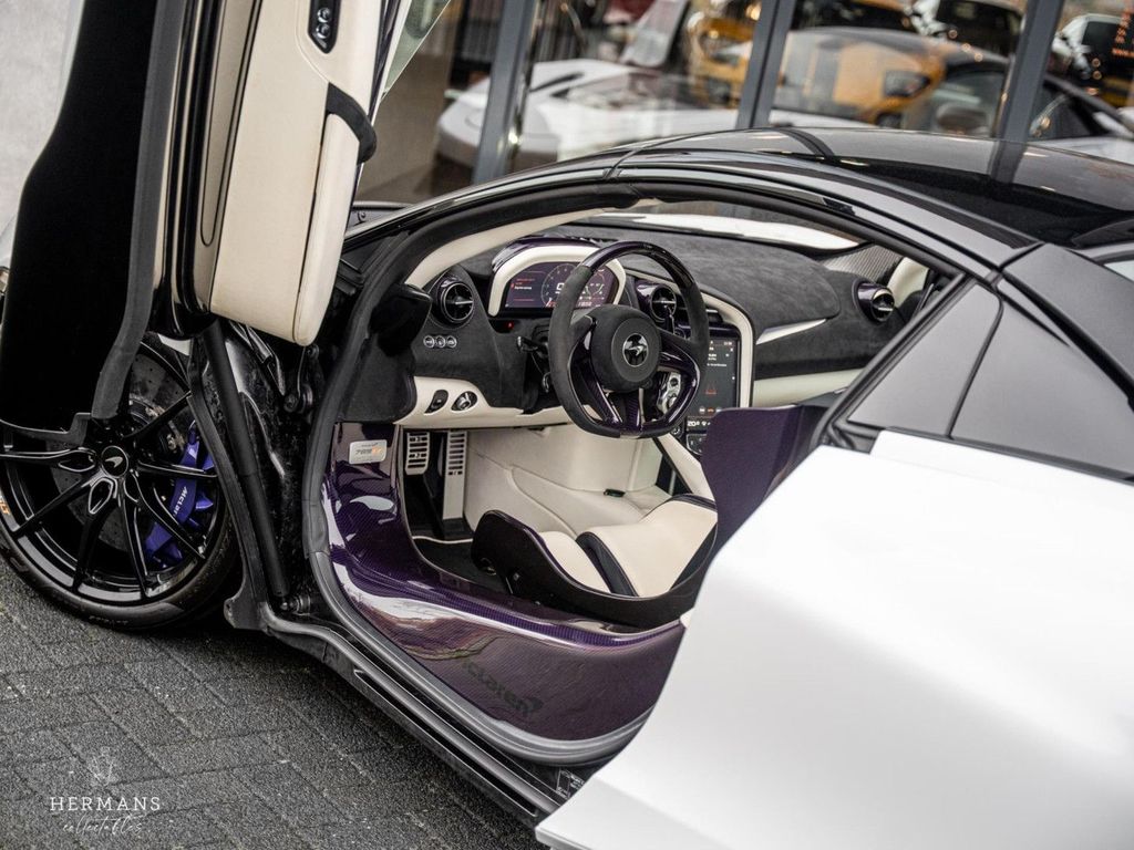 McLaren 765LT 2022