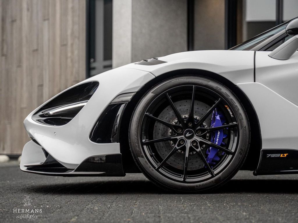 McLaren 765LT 2022