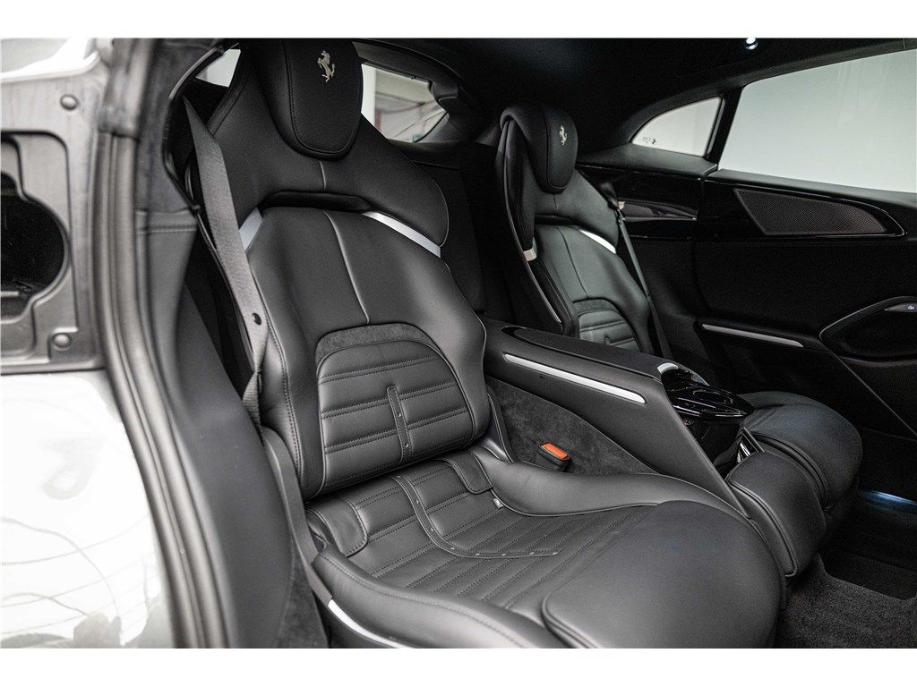 Ferrari Purosangue 2025