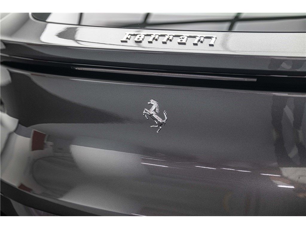 Ferrari Purosangue 2025