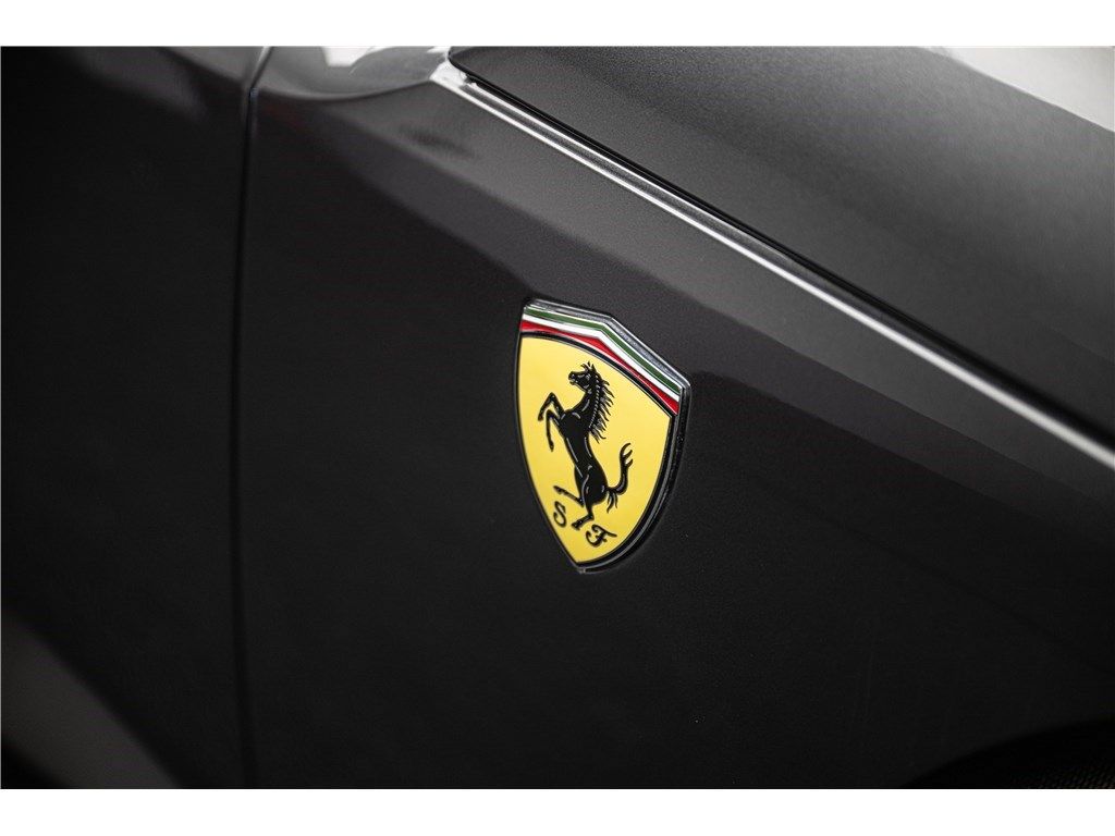 Ferrari Purosangue 2025