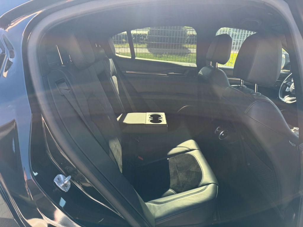 Alfa Romeo Stelvio 2021