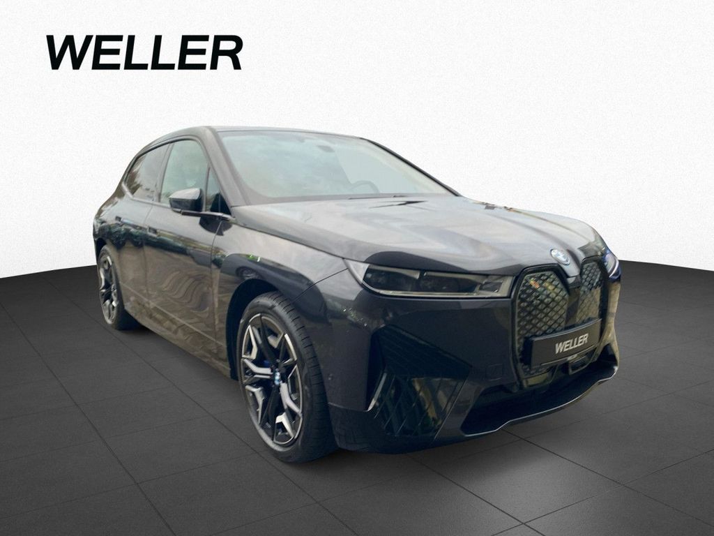 BMW iX 2023