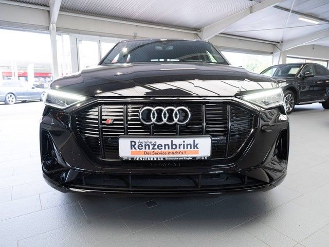 Audi e-tron 2022