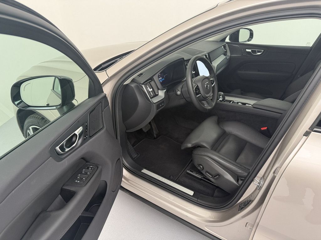 Volvo XC60 2025