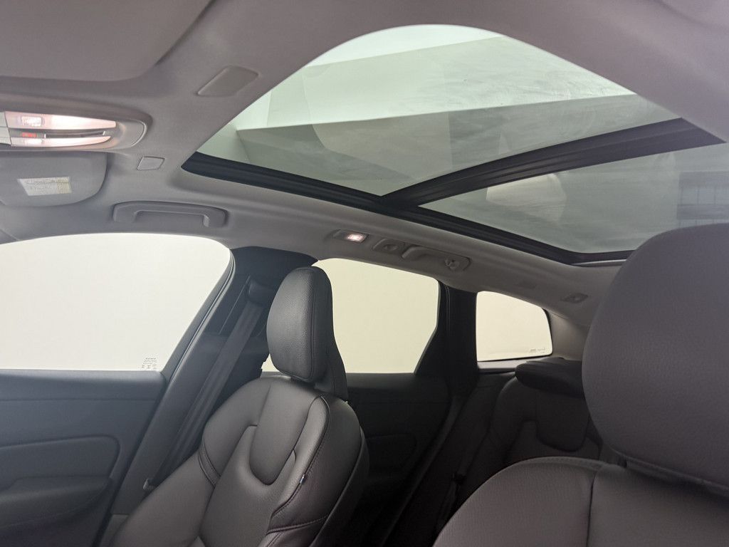 Volvo XC60 2025