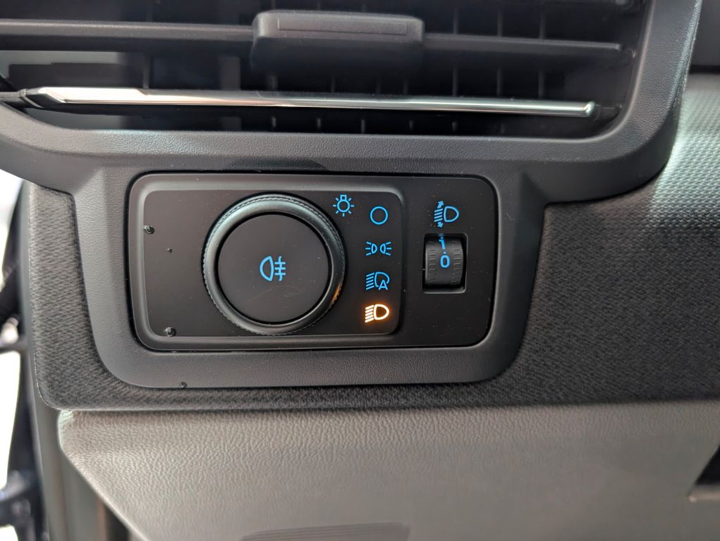 Ford Tourneo Custom 2025