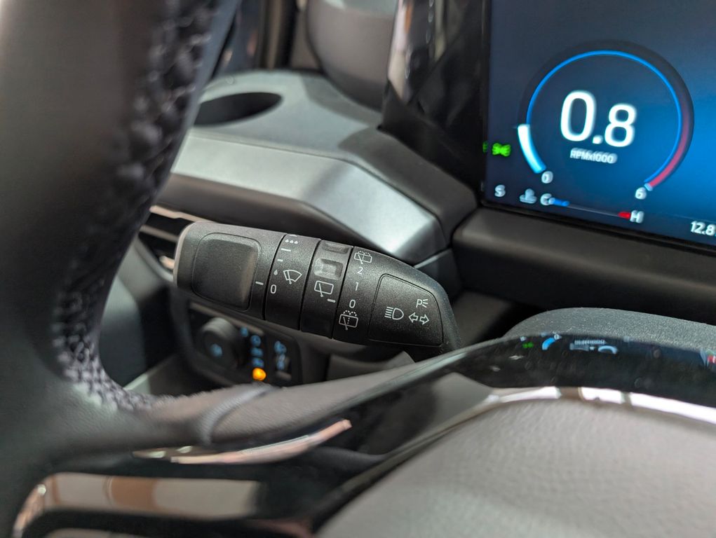 Ford Tourneo Custom 2025