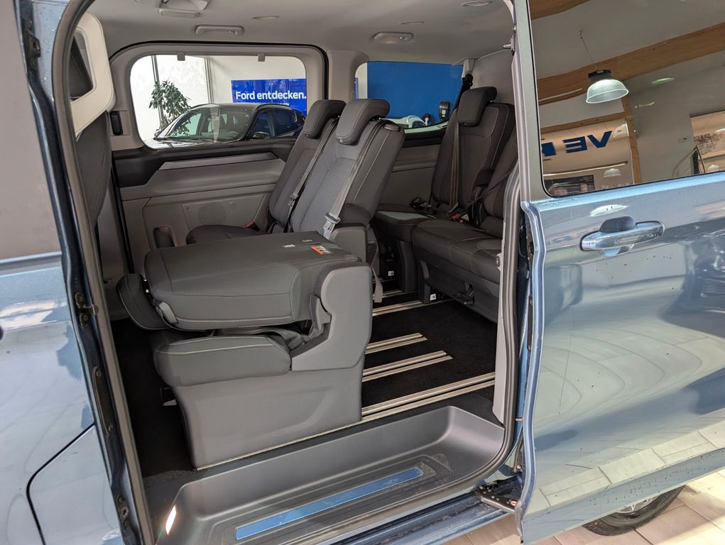 Ford Tourneo Custom 2025