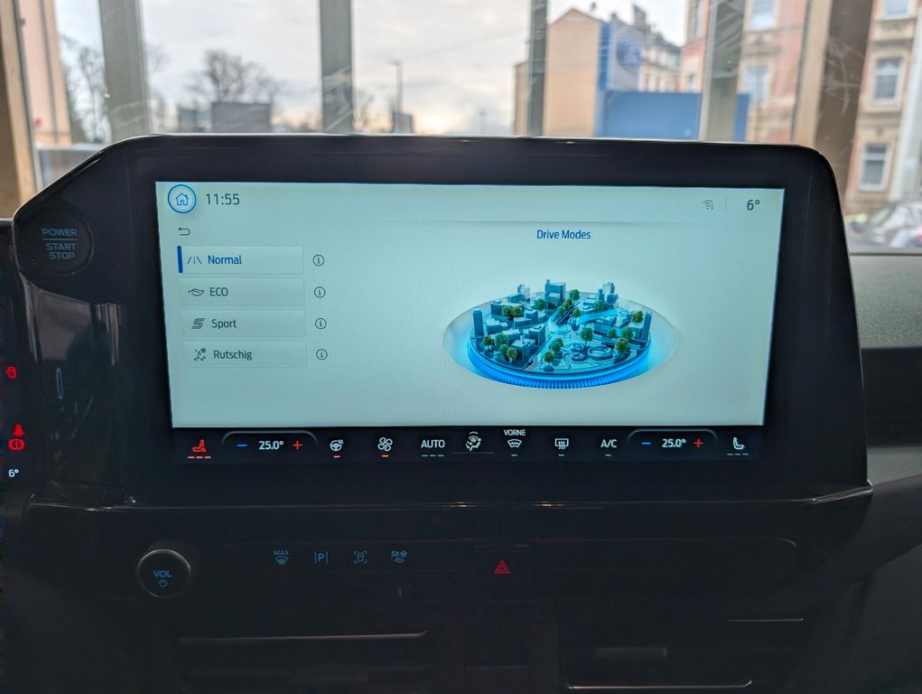 Ford Tourneo Custom 2025