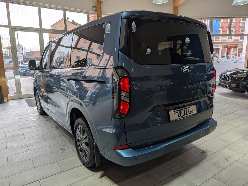 Ford Tourneo Custom 2025