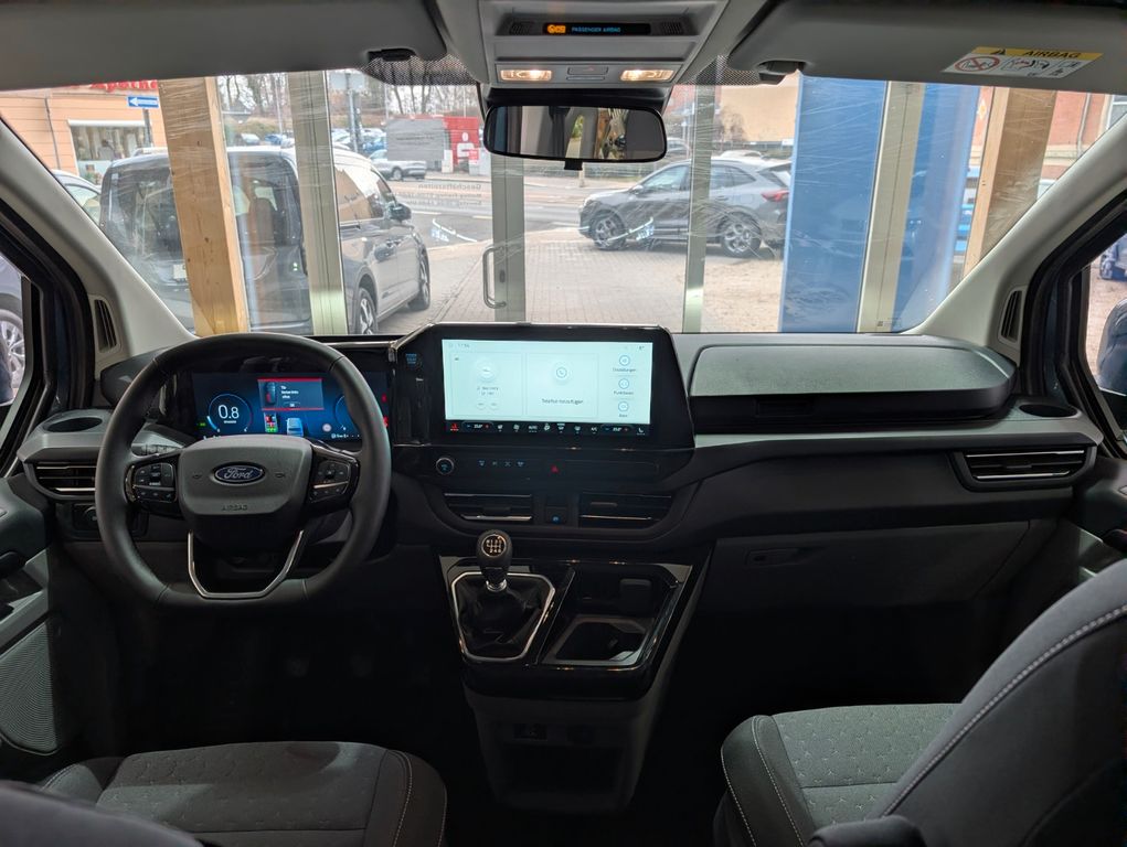 Ford Tourneo Custom 2025