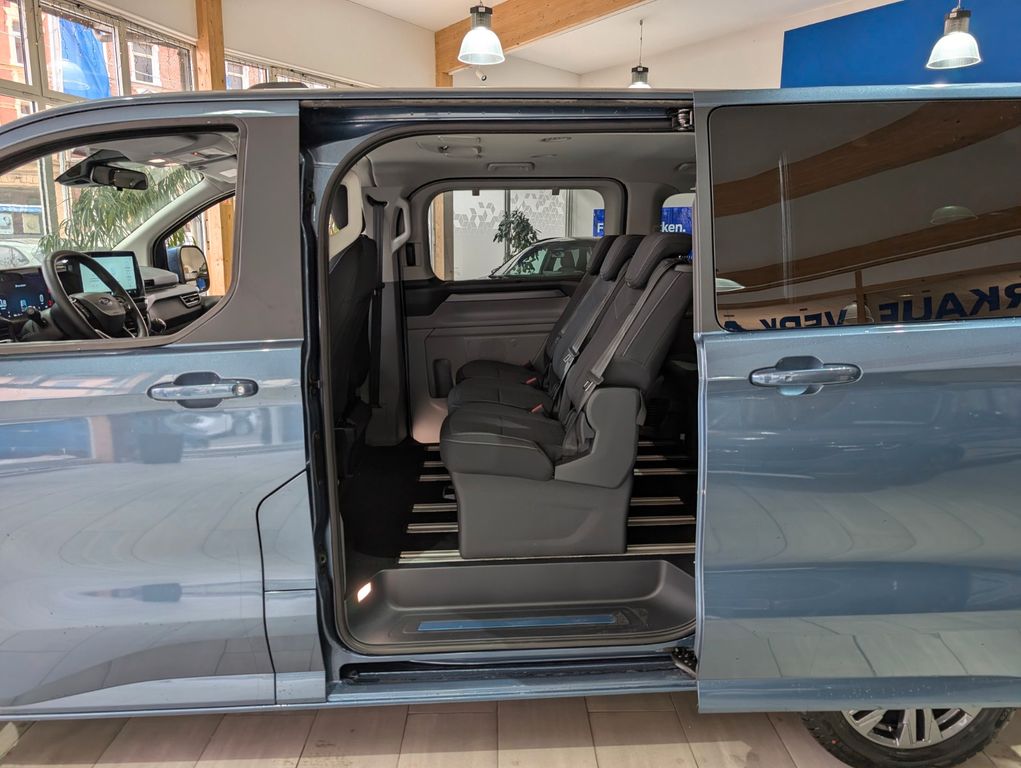 Ford Tourneo Custom 2025