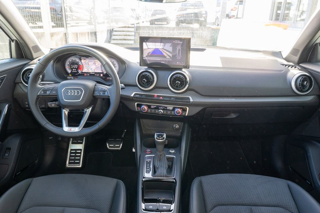 Audi SQ2 2025